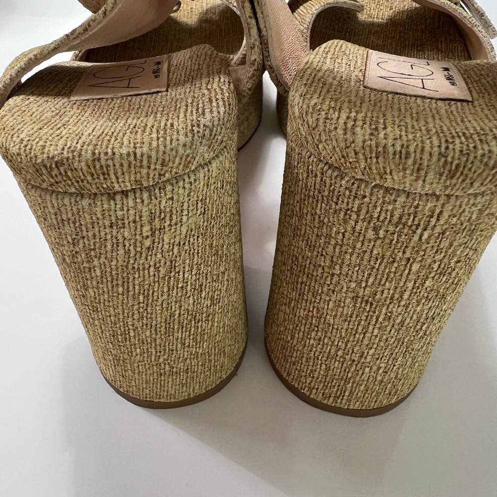 Agl Gold Textured Platform Sandals - Picture 3 of 6
